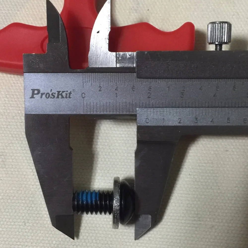 مخصصة مضمنة الأسطوانة تزلج hv إطار البراغي (dismeter 8 ملليمتر ، طول 19 ملليمتر) شفرات مسامير hv أحذية تزلج hv المكسرات/tornillo