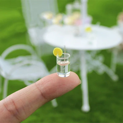 

2pcs/set Lemon Water Cup 1:12 Dollhouse Miniature Mini Fruit Juice Doll house Kitchen Accessories for Home Life Scene Figurines