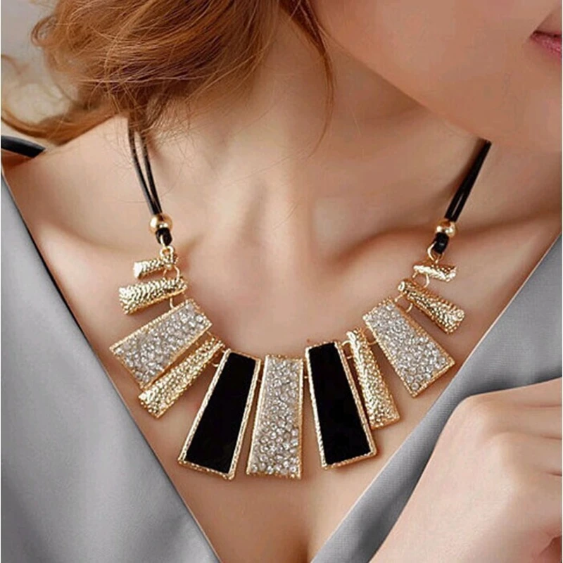 

New Fashion Design Beads Enamel Bib Leather Braided Rope Chain Necklace