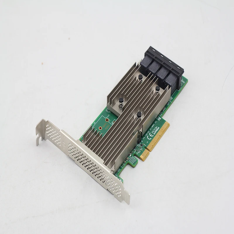 9305-16I SFF8643* 4 PCIe3.0 X8 12 ГБ/сек. SAS/SATA Raid и надписью «HBA» Hostraid0/1/10/5(IRM
