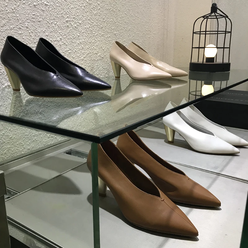 

Top Quality Genuine Leather Soft Black Nude V-Neck Pointd Toe Gold High Heels Women Dress Party Wedding Shoes Sexy Ladies Pumps