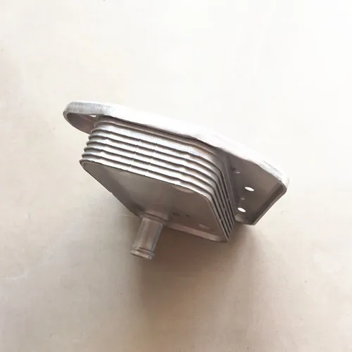 Части oe no A 646 188 03 01 для Mercedes-Benz Алюминиевый Масляный радиатор двигателя A 646 188 0301 OEM 6461880301 A6461880301
