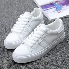 Ayakkabı kadın yeni moda rahat Platform çizgili PU deri klasik pamuk kadınlar Casual dantel-up beyaz kış ayakkabı Sneakers
