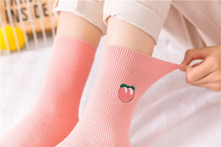 Милые кавайные носки для девочек с мультипликационным принтом фруктов, авокадо, банан, вишня, персик, meias, корейские забавные носки с вышивкой в стиле Харадзюку