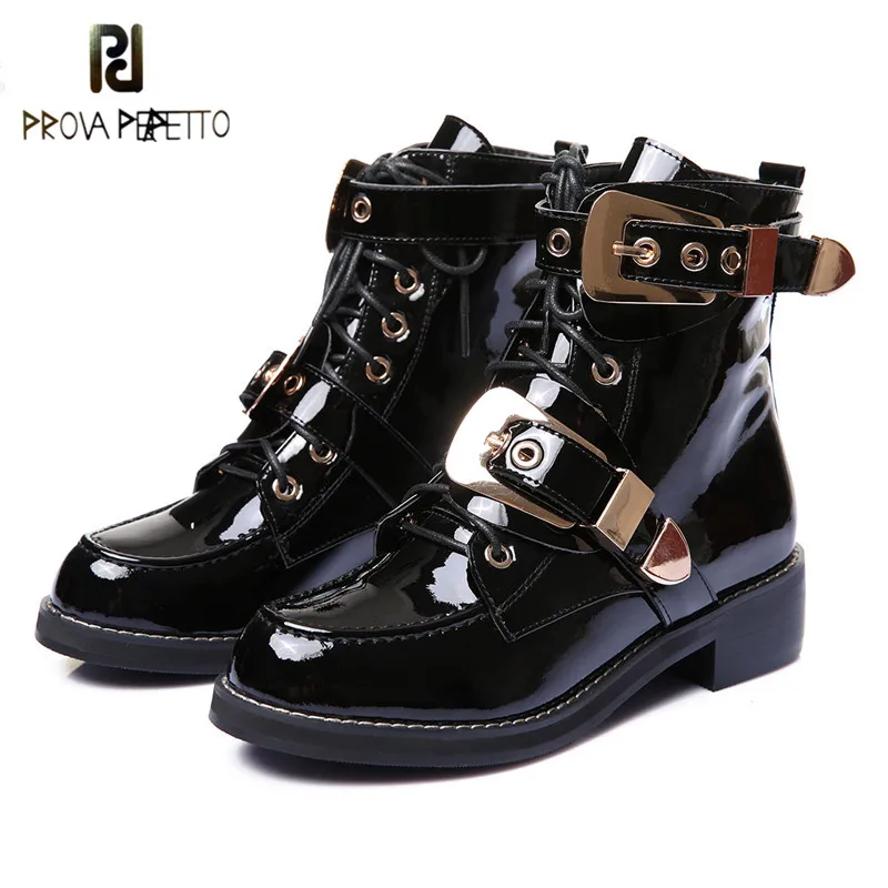 

Prova perfetto 2019 Woman Martin Boots Soft Leather Metal Buckle Strap Low Heels Lace-up Woman Ankle Boots Black Flat Boots