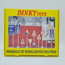 DINKY TOYS 1 43 ref 593 Antique Traffic signs model Atlas MARQUE DEPOSEE Classical miniature