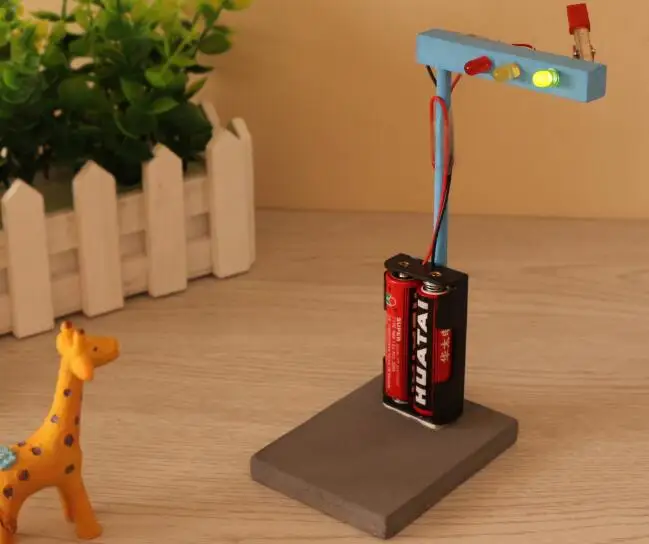 

Traffic Lights Model Accessories Technology Production Invention Signals Traffic Lights DIY Science Model Toys Education Kit