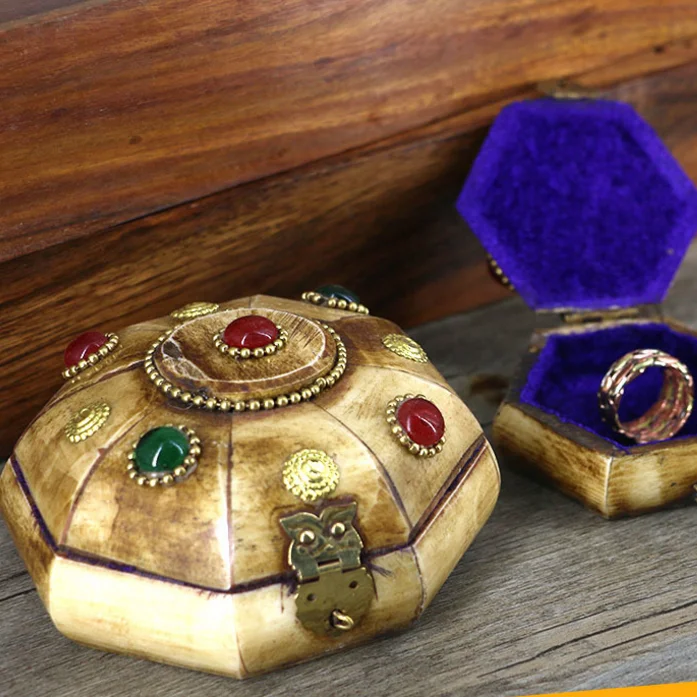 

Classical Retro Handmade Ring Storage Box Jewelry Earphone Small Items Storage Natural Yak Bone Jewelry Box