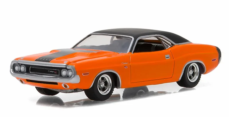 Зеленый светильник 1: 64 1970 Dodge Challenger R/T бутик сплава автомобиля игрушки для детей Детские игрушки модель оригинальная коробка