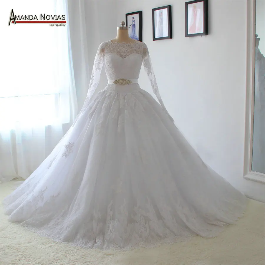 

Custom Made Full Sleeve Lace Appliques Rhinestone Crystal Belts China Wedding Dress