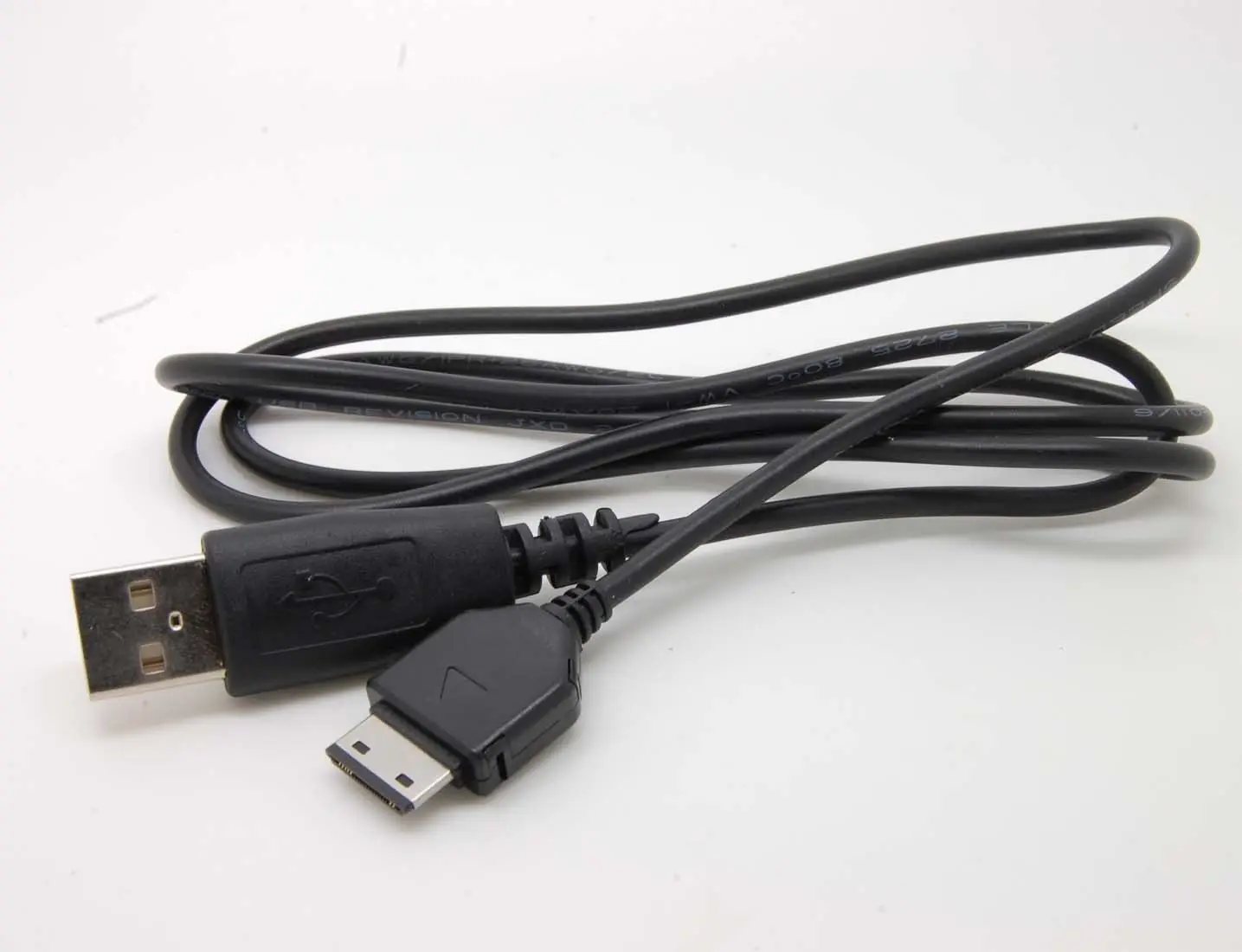 USB-кабель для передачи данных и зарядки SAMSUNG SGH-T559 T639 T659 T729 T739 T749 T819 T919 T929 U900 SPH-A513 A523