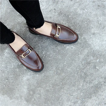 

British Genuine Leather Oxford Shoes Woman Street All Match Brogues Metal Decoration Moccasins Soft Leather Derby Shoes Flats