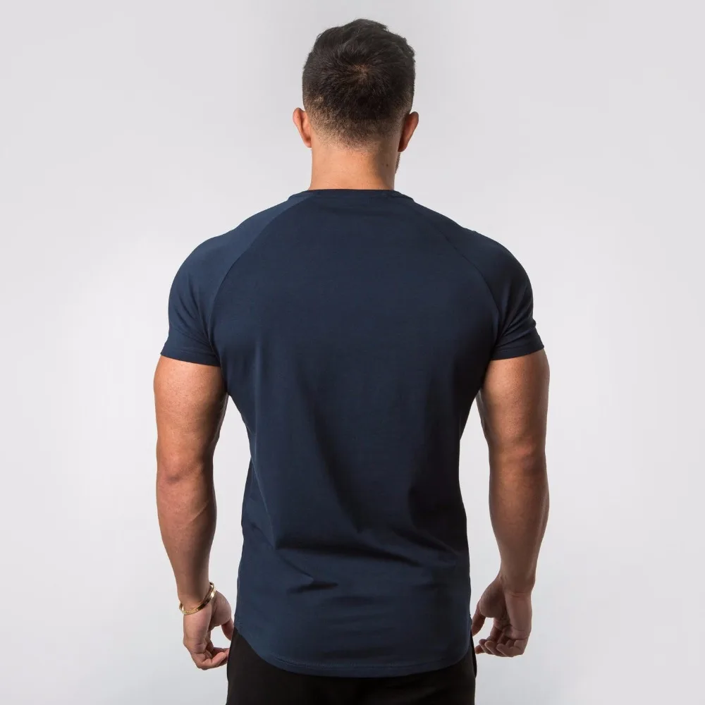 2019 جديد ALPHALETE تي شيرت الرجال تي شيرتات قصيرة الاكمام القطن رجل المحملات قمم الجمنازيوم اللياقة البدنية كمال الاجسام تي شيرت العلامة التجارية...