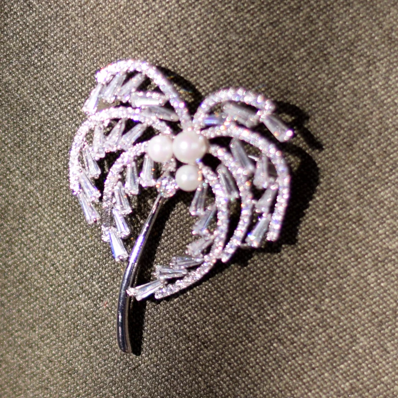 Zircons Pearl Palm Tree Pin Brooches Copper Coconut Tropical Plant Brooches Jewelry For Women Personality Clothing Corsage