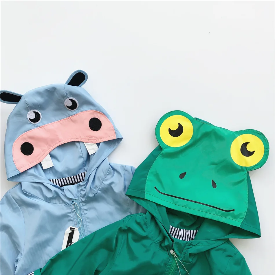 

2018 Autumn Winter Baby Girls Boys Cartoon Frog Hippo Trench Coat Kids Lovely Outerwear Boys Girls Children Hooded Clothing