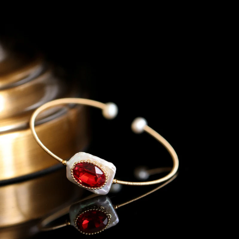 

DMBFP195 Vintage Baroque Pearl Bangle Red Cystal Handmade Designer Jewelry Pearl Bracelet and Bangle For Women