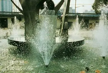 Из натуральной высококачественной меди 1 дюймов дисплей фонтана сопла дизайн искусственного Waterscape Многослойные колонка