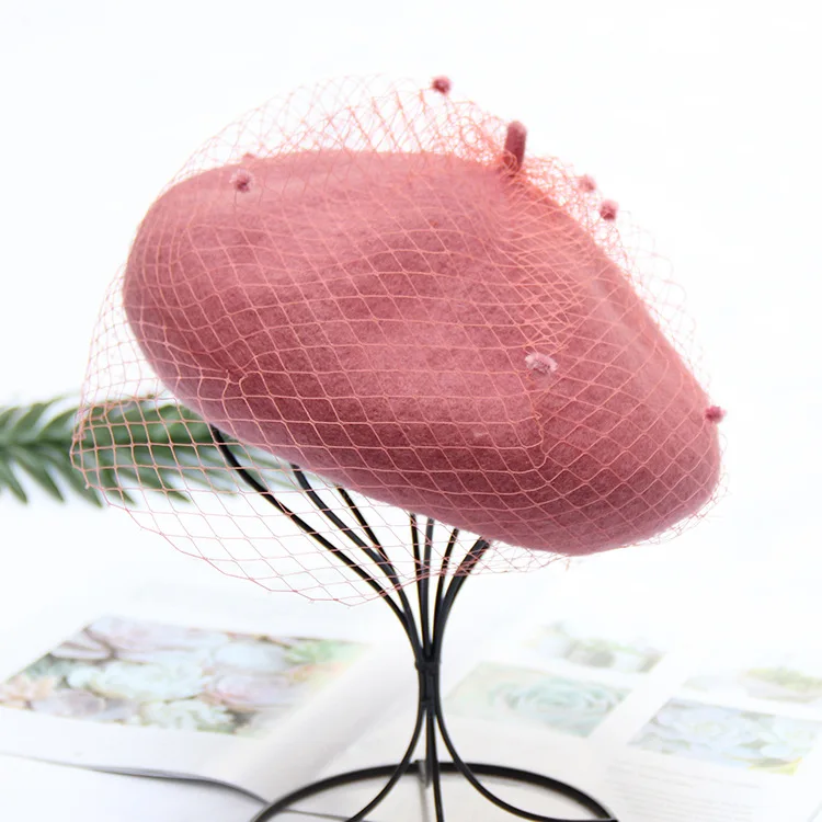 MIARA. L новый шерстяной камвольной художник шляпа Британский Винтаж кружево сетки берет для женщин Элегантная модная шляпа