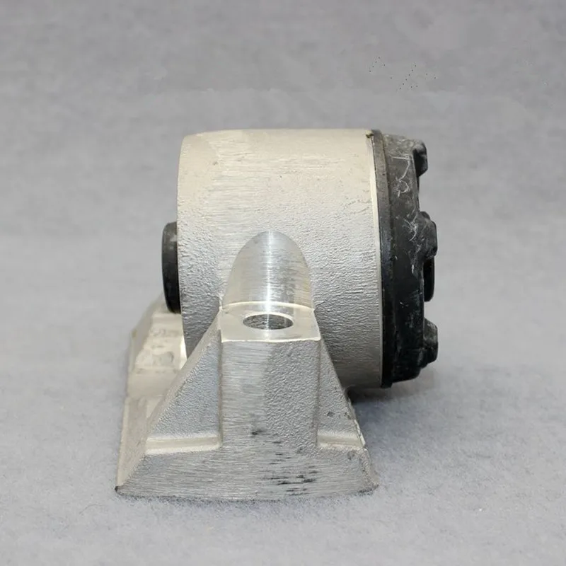 

Car Front hem arm fixing rubber sleeve lan dro ver2.5 V6f ree lan der1 fre em an1 Suspended triangular swing arm bushing bracket