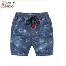 DE PEACH/ Модные свободные джинсовые шорты с рисунком для маленьких мальчиков детские летние хлопковые джинсовые штаны, брюки детская одежда Размер 90-130