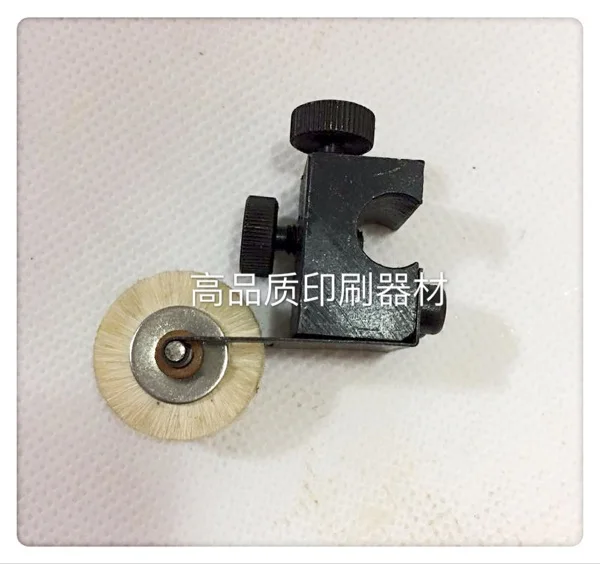 

1 pair=2 pieces SM52 front gauge paper roller offset prining machine parts brush wheel