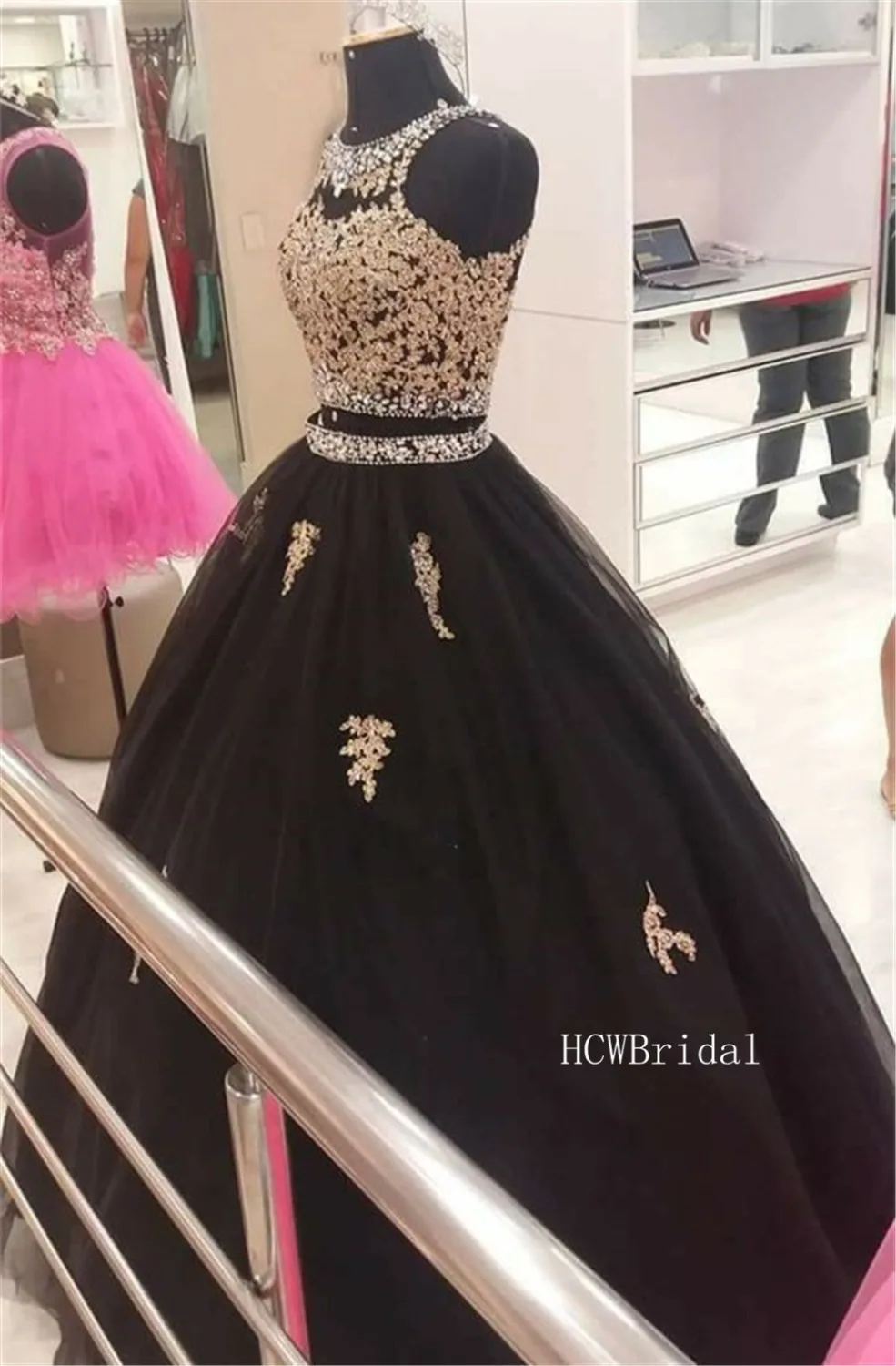 

2019 New Black Tulle A Line Quinceanera Dresses Appliques Beaded 2 Piece Quinceanera Gowns Custom Made Sweet 16 Girl Party Dress
