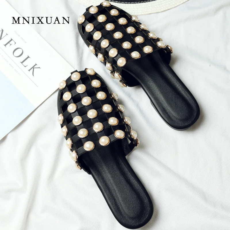shoes with covered toes