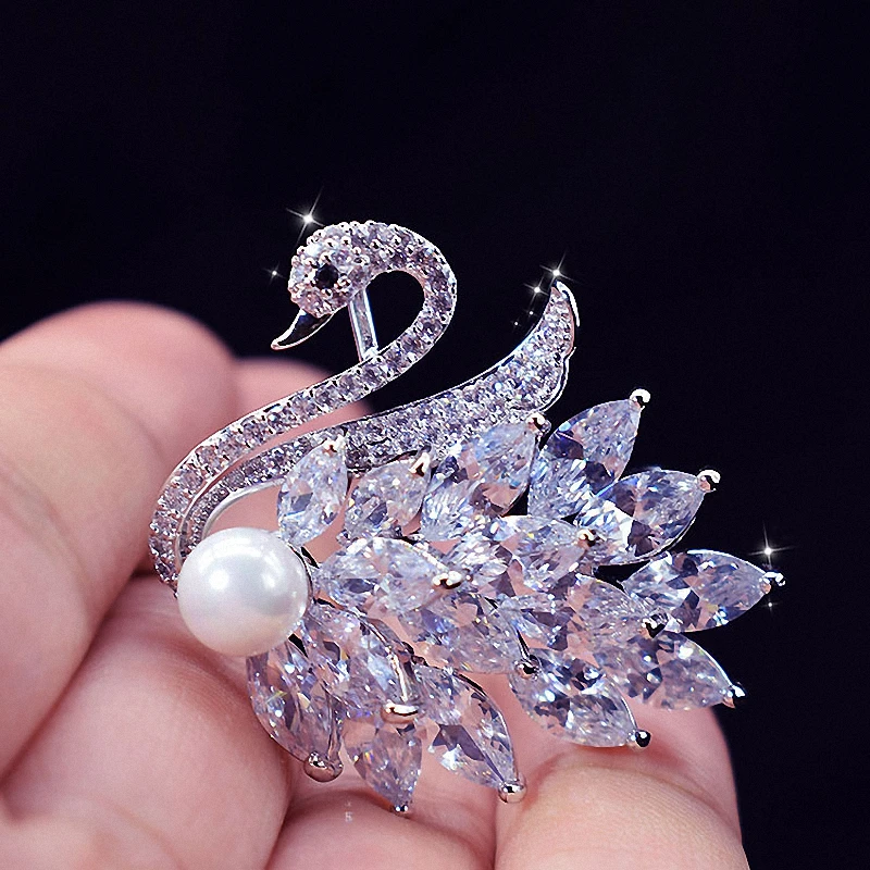 Sparkly Zircon Swan Brooches Fashion Clear AAA Cubic Zirconia Women