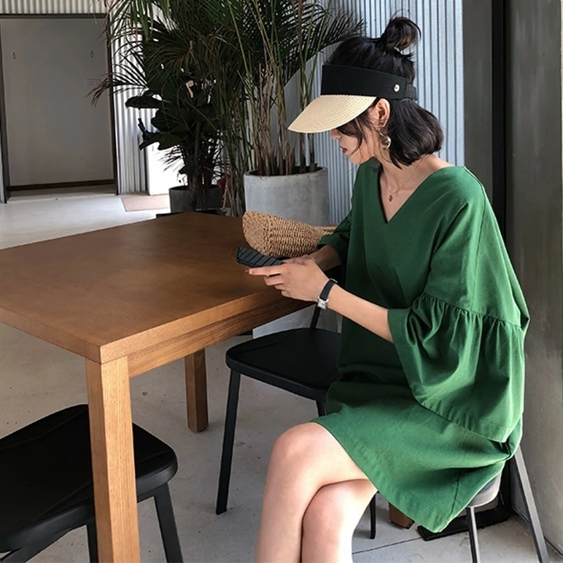 

[EWQ] 2019 spring new Korean style Ruffles short Flare Sleeve V-Neck Large size fashion vacation women summer dress QG46006.2XL