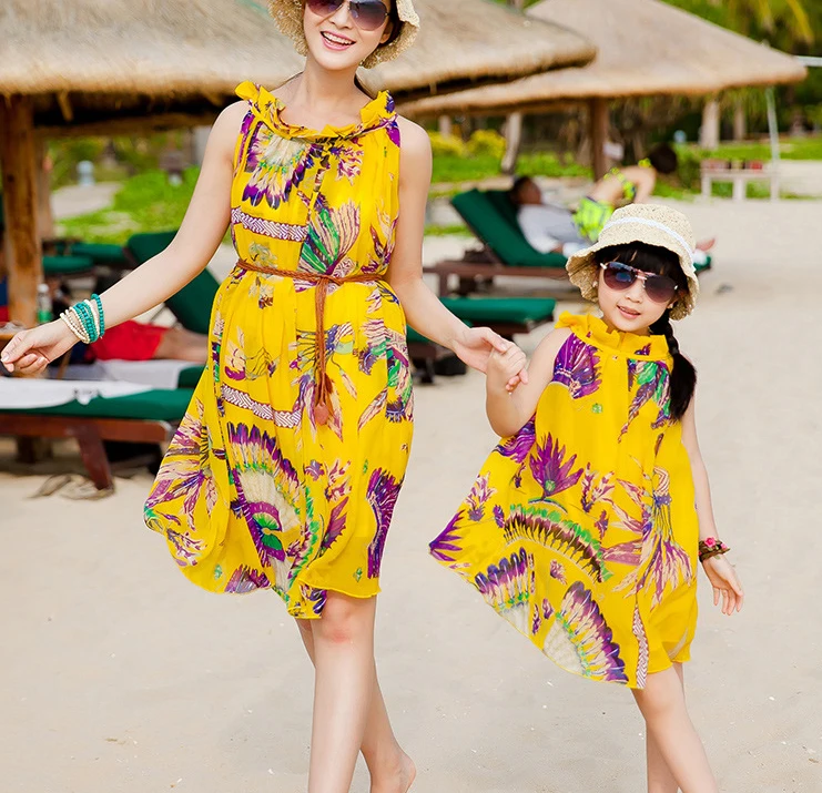 mom and daughter matching beach dresses