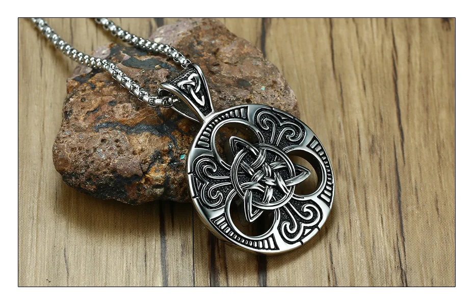 Meaeguet Vintage Gothic Cross Necklace Triskele Trinity Scottish Irish Triangle Knot Antique Pendant Necklace (3)