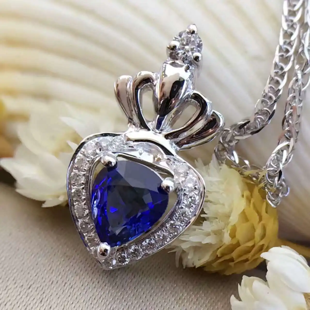 18K White Gold 0 577ct Natural Sapphire 0 110ct font b Diamond b font Pendant font