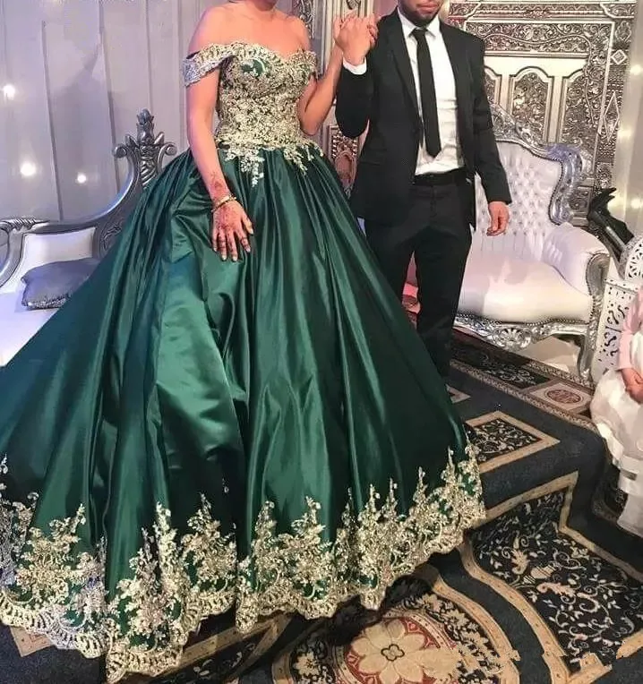 turquoise-2018-dark-green-off-shoulder-quinceanera-dresses-lace-gold-applique-cheap-satin-ball-gown-prom-gowns-sweet-16-formal-dress-custom.webp_