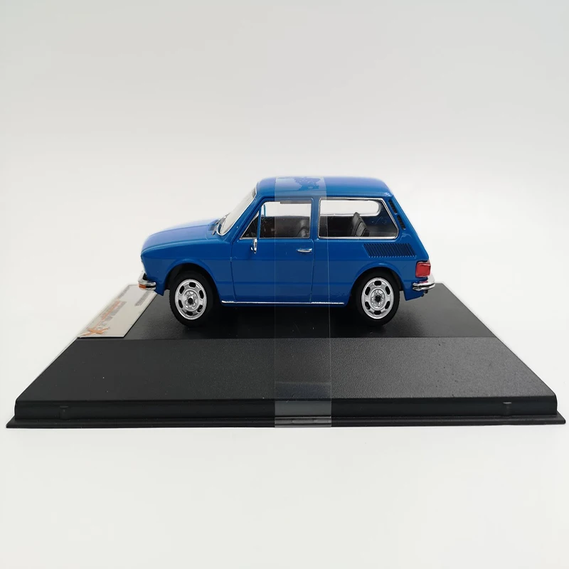 

1/43 Simulation Retro VW Volkswagen Brasilia 1975 Collection Display Model Alloy Die-casting Rare Vintage Car Toy Car