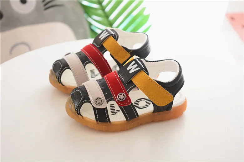 Г., новая летняя обувь для маленьких мальчиков и девочек мягкие Нескользящие Детские сандалии для младенцев 002 - Цвет: style 1