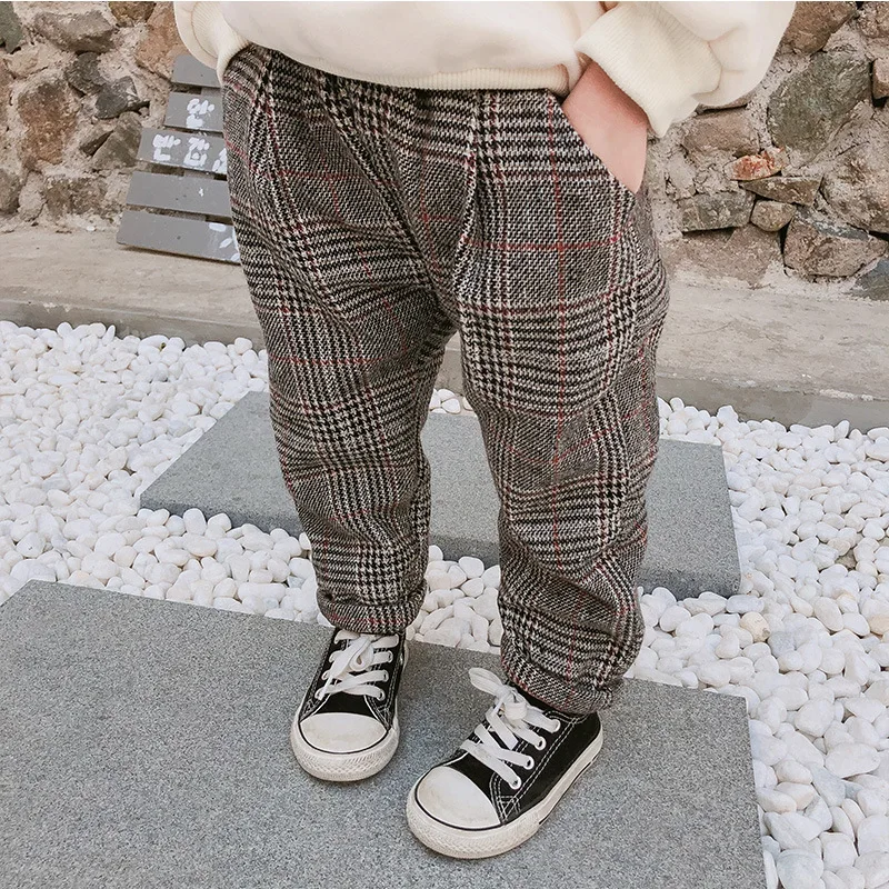 Comprar 2018 Otoño e Invierno estilo coreano de algodón clásico terciopelo grueso all match plaid pantalones largos para niñas y niños lindos y dulces