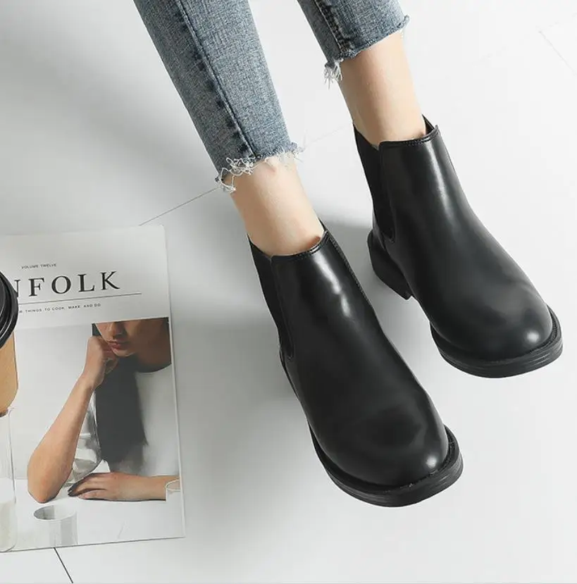 

Autumn and winter European and American new round head flat bottom and ankle gang thick low with Madingqieerxi boots