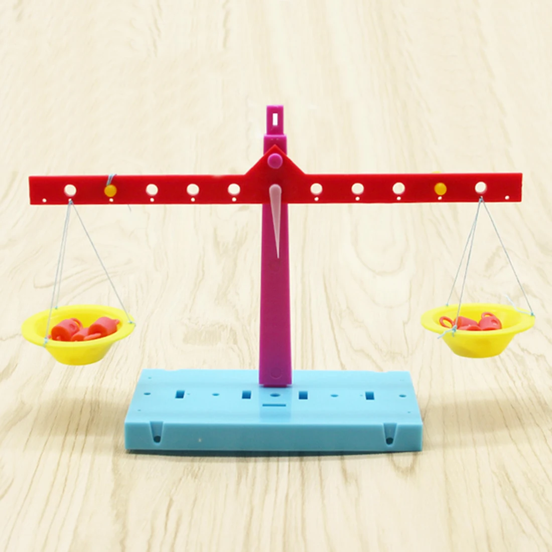 

Kindergarten Science Experiment Toy Plastic Balance Scale with 6 Weights Baby Kids EducationToys Set Best Gift Color Random