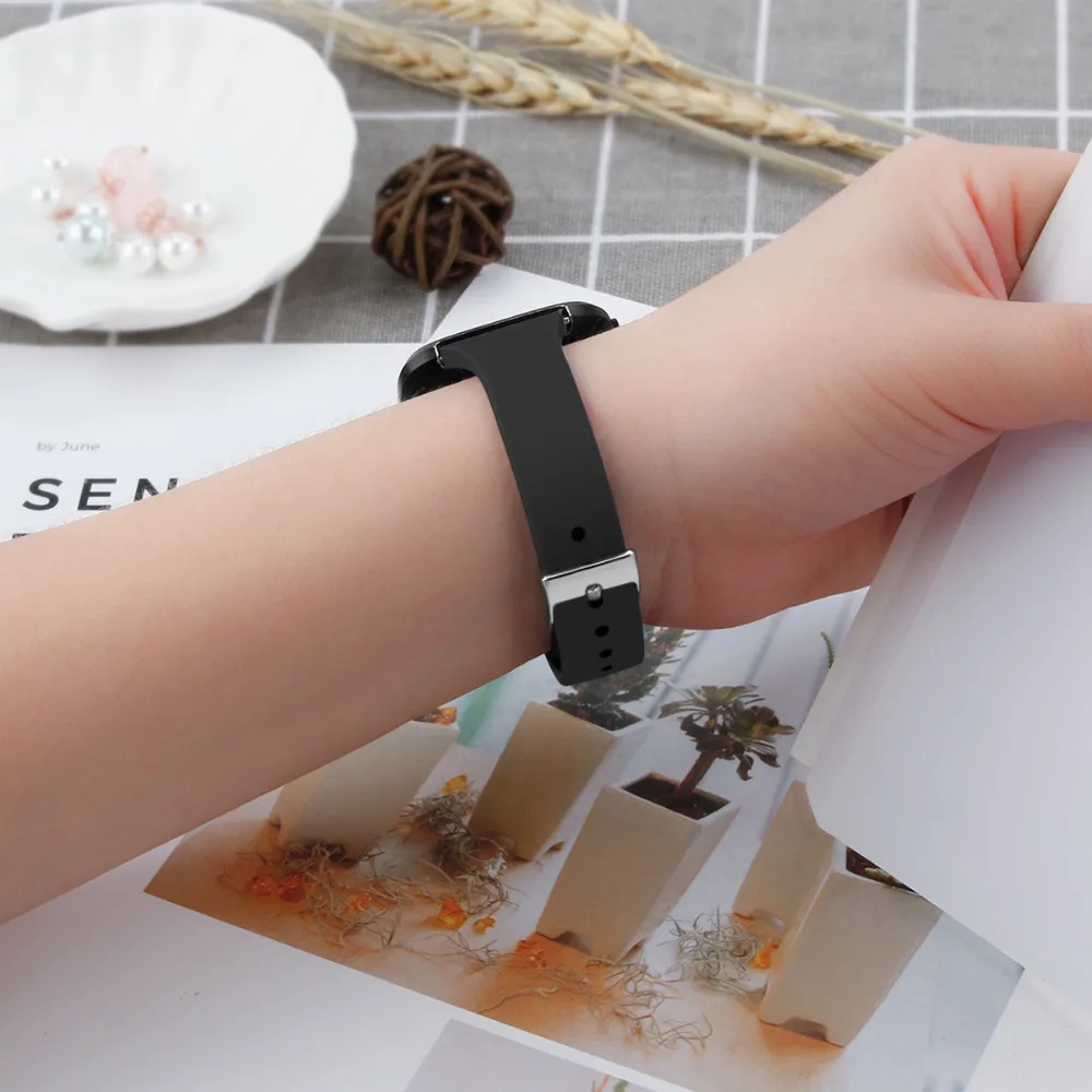 Мягкий ремешок Duszake для Fitbit Versa силиконовый сменный спортивных смарт часов на