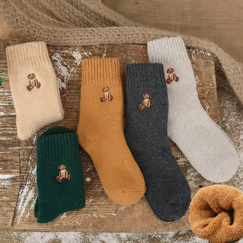 Женские носки из кроличьей шерсти, японские теплые женские носки средней длины с плюшевой подкладкой, осенне-зимние шерстяные одноцветные носки с медвежонком