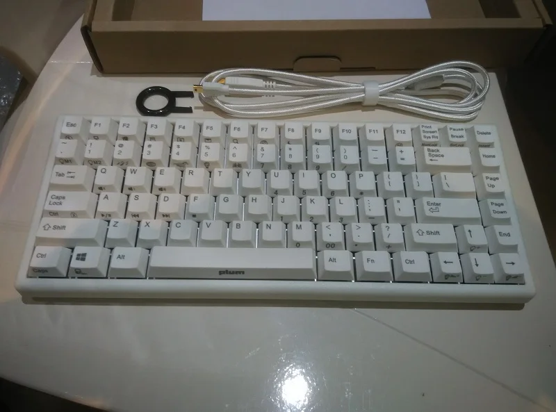 NIZ Plum 84 белая механическая клавиатура с подсветкой gateron mx коричневые синие