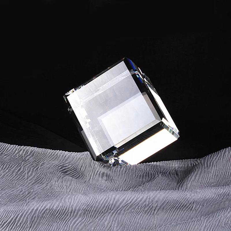 

Free Shipping 50*50*50mm 10pcs/lot Sparkle Crystal Cube Blank Can Be With 3D Laser For Paperweight Home Decoration