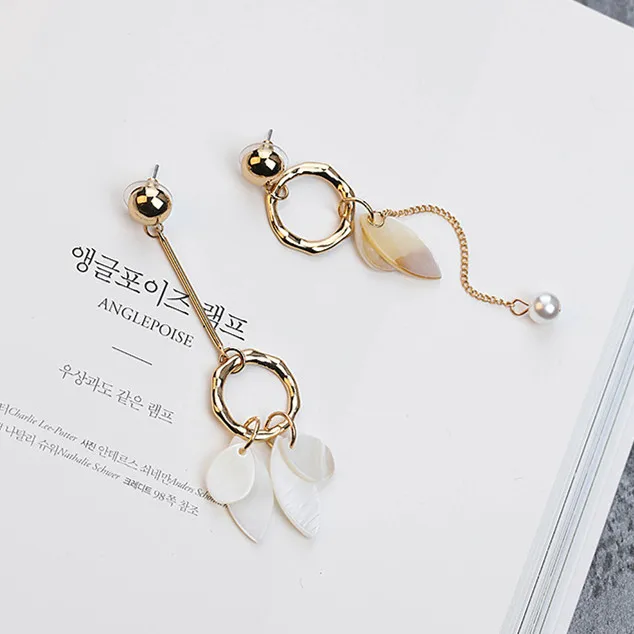 

2017 Korean Fashion Elegance Drop Earrings Asymmetric Simulated Pearl Shell Leaves boucle d'oreille femme