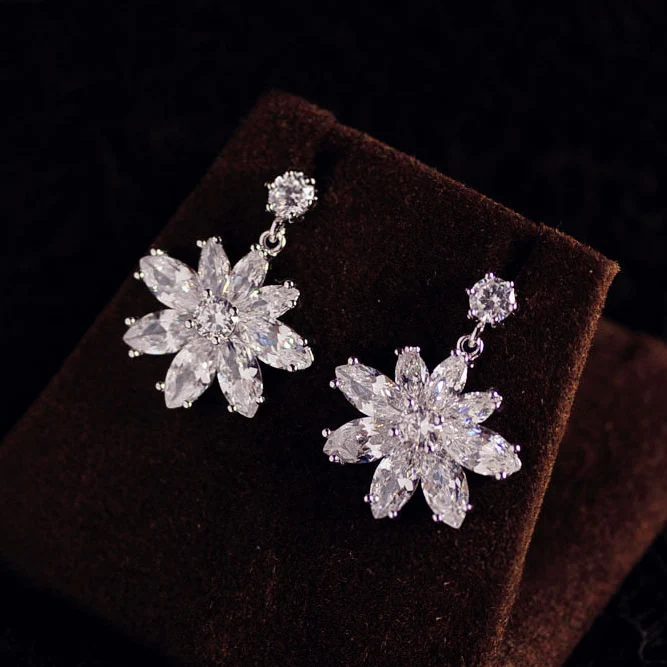

Fashion Sweet Cute Big Sun flower Earrings Sparkling Cuibc Zirconia Drop Earrings Women Christmas Jewelry office Lady Style