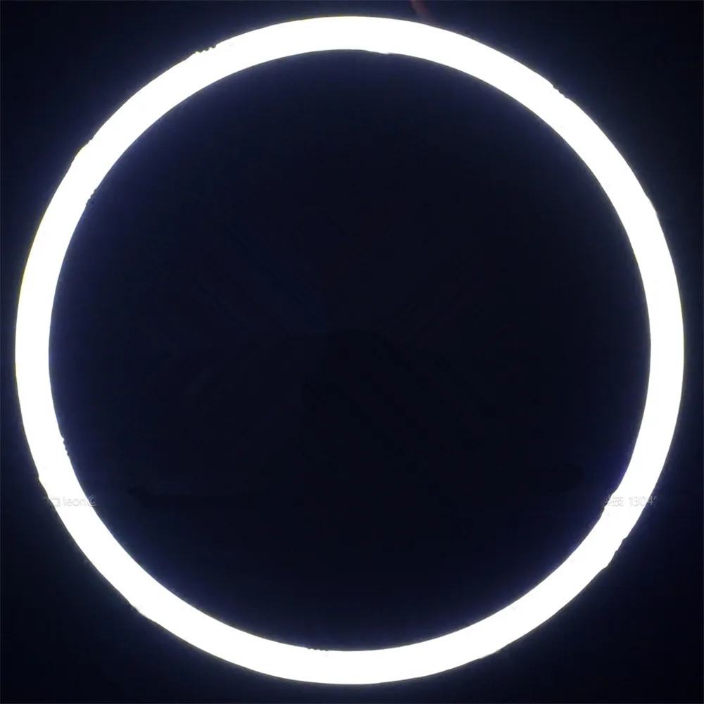 синий неоновый круг. красивый круг. светящийся круг. неоновое кольцо. неоновая подсветка круг.