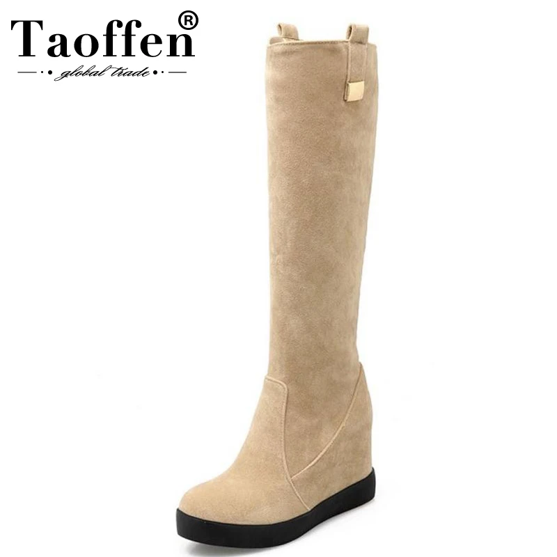 Cena TAOFFEN Sexy zimowe buty do kolan kobiety śnieg futro Bota Feminina wysokie obcasy platformy buty kobieta buty kliny stado rozmiar 34 39