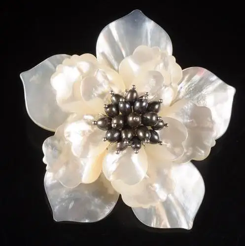 

Wholesale Handwork Jewellery,Wedding Birthday Party Women Gift Brooch,White Shell Black Pearl Flower Pin Brooch Pendant FN9448