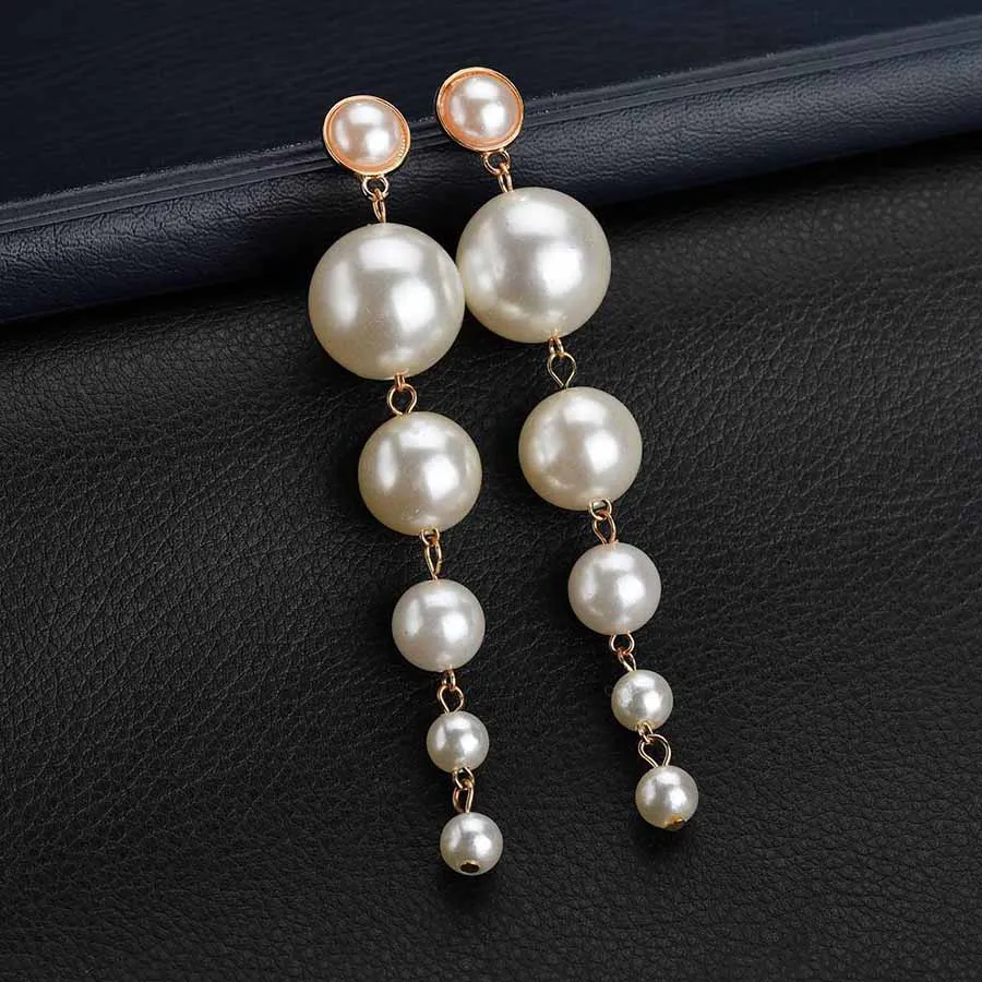 woman earrings