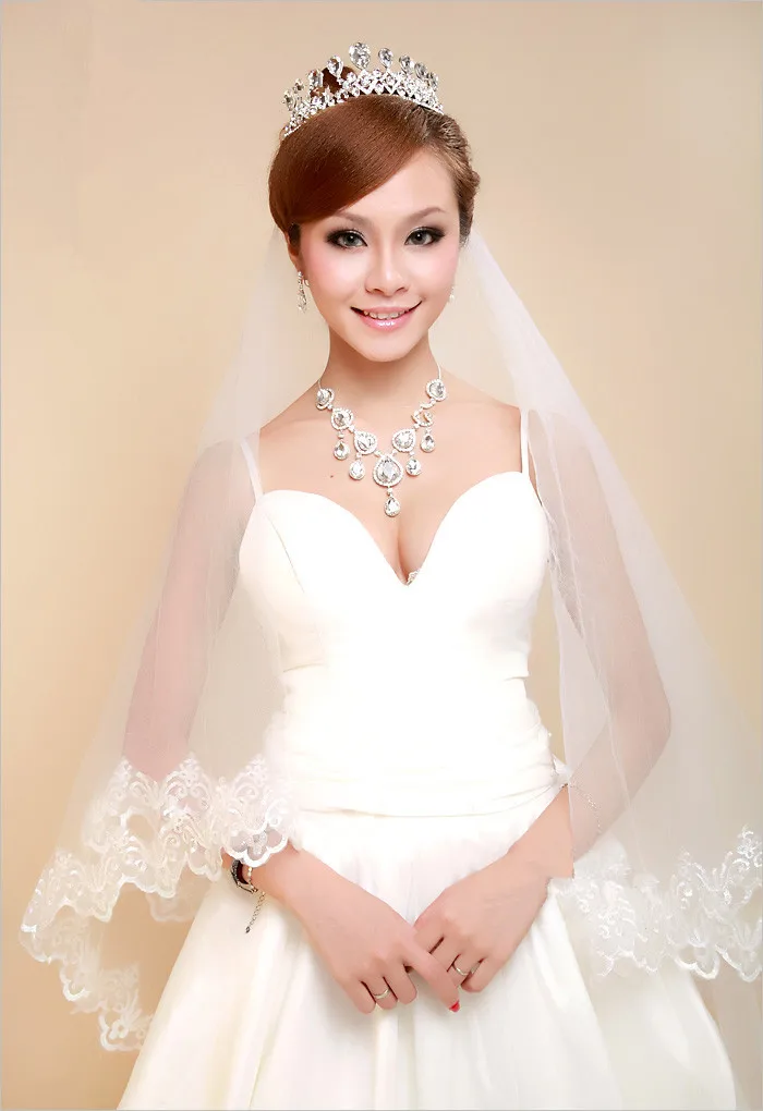 Wedding Veils Long Hot new 2014 vintage Simple Lace Wavy Single Layer White Veil Cathedral free Shipping | Свадьбы и торжества