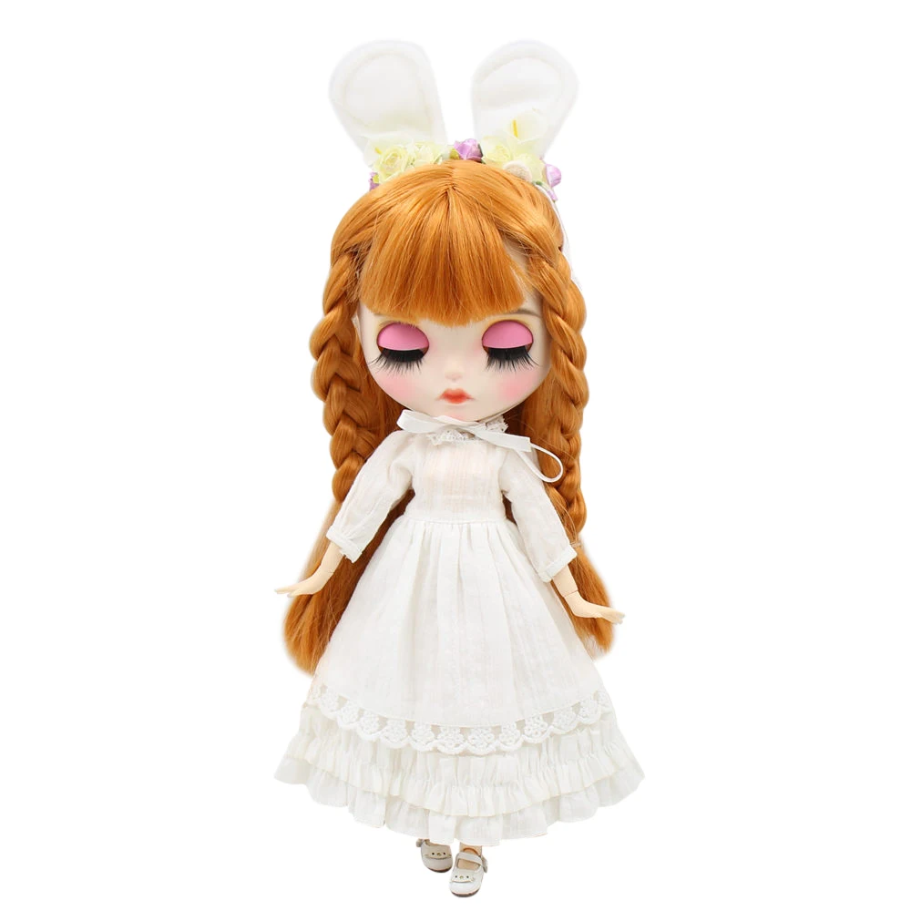 

Blyth doll white skin joint body orange hair Hand-painted face panels, long eyelashes and sleepy eye.NO.BL0145